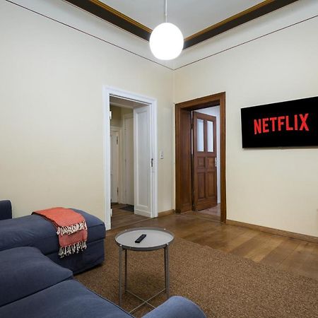 Super Zentral Super Schoener Altbau In Moabit Rostockerstrasse Im Herzen Von Berlin Fuer Bis Zu 6 Personen Экстерьер фото