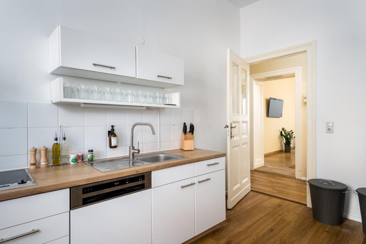 Super Zentral Super Schoener Altbau In Moabit Rostockerstrasse Im Herzen Von Berlin Fuer Bis Zu 6 Personen Экстерьер фото