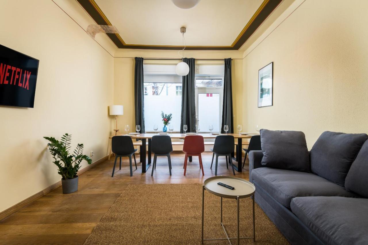 Super Zentral Super Schoener Altbau In Moabit Rostockerstrasse Im Herzen Von Berlin Fuer Bis Zu 6 Personen Экстерьер фото