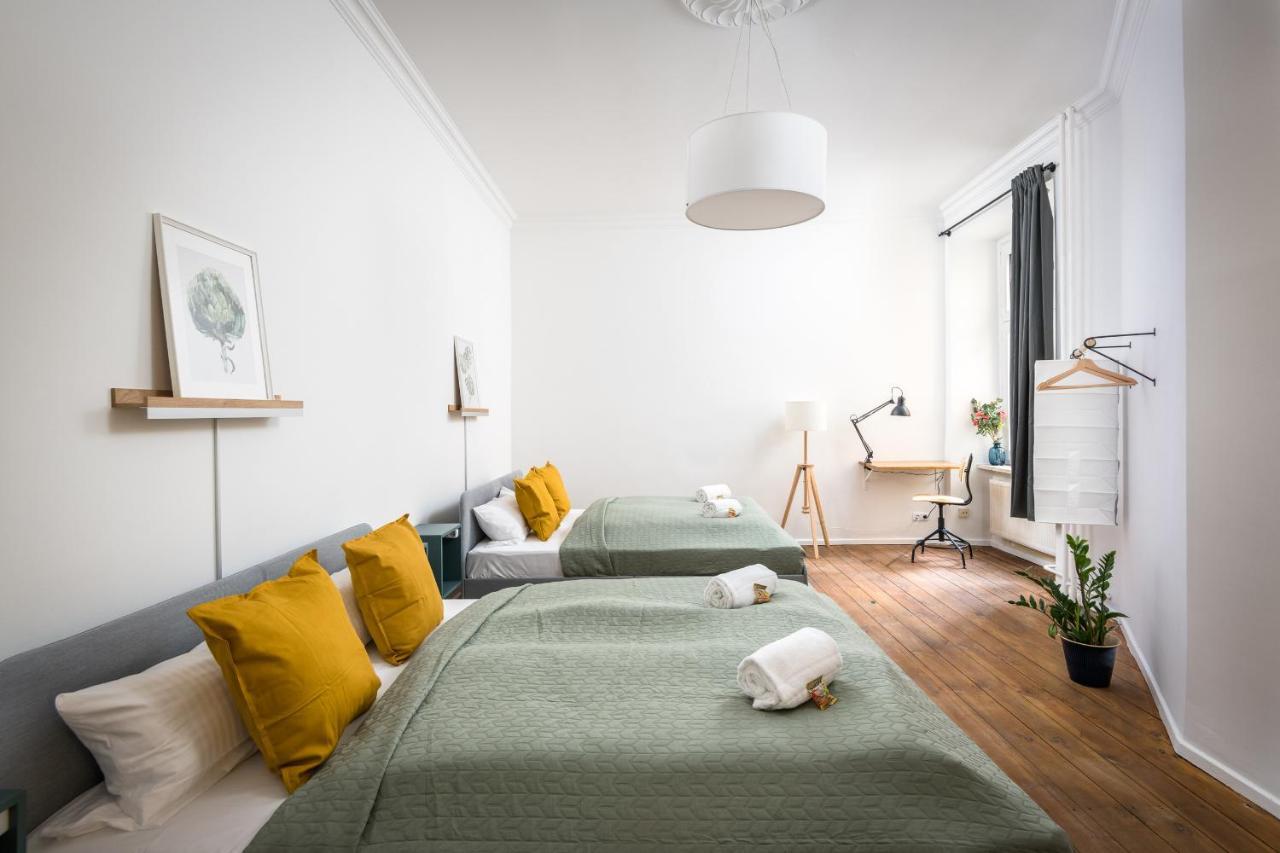 Super Zentral Super Schoener Altbau In Moabit Rostockerstrasse Im Herzen Von Berlin Fuer Bis Zu 6 Personen Экстерьер фото